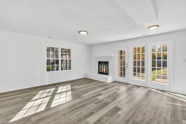 Building Photo - 1317 Gaineford Ct