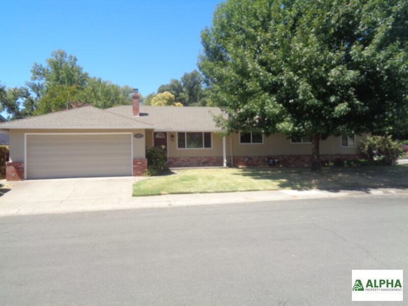 Primary Photo - nice three bedroom one bath two car garage