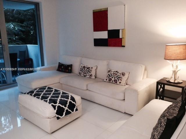 Foto del edificio - 1500 Bay Rd