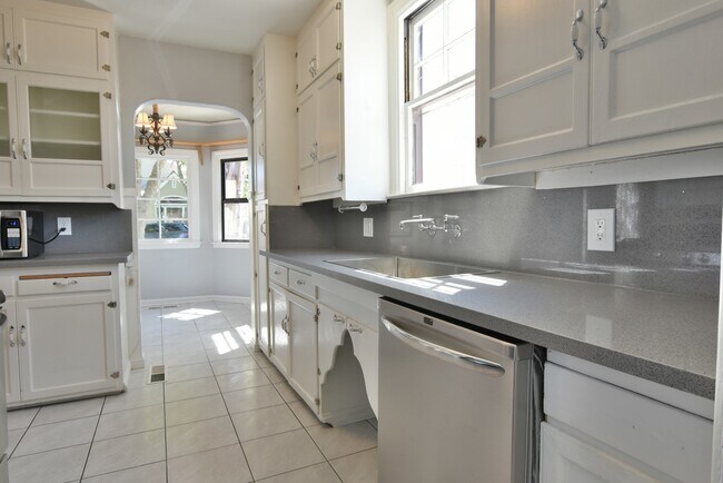 Foto del edificio - Charming 3 Bedroom 1 Bath Home in Prestigious Willow Glen Location!