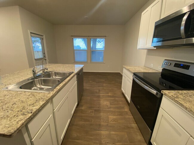 Foto del edificio - Beautiful 3 bed, 2.5 bath home!