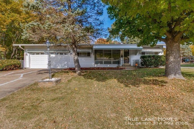 Building Photo - 1045 Rogers Ln