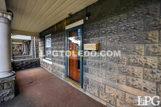 Foto del edificio - 1715 Greenwood Ave