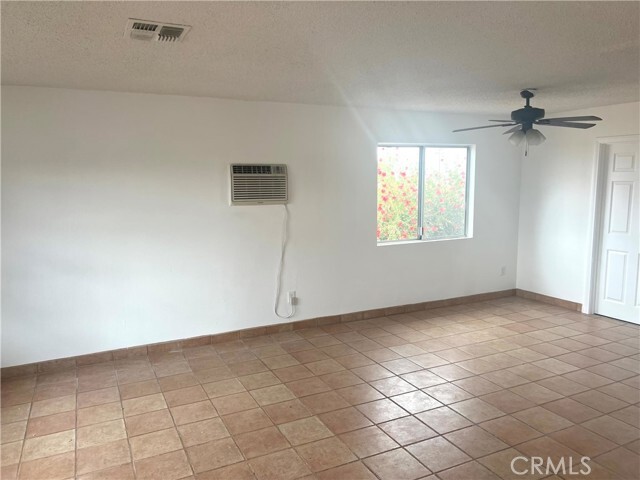 Building Photo - 58573 Sunflower Dr