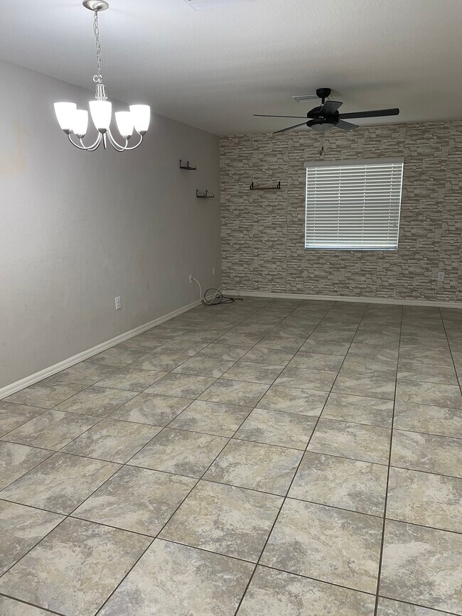 Foto del edificio - 27515 Desert Willow Way