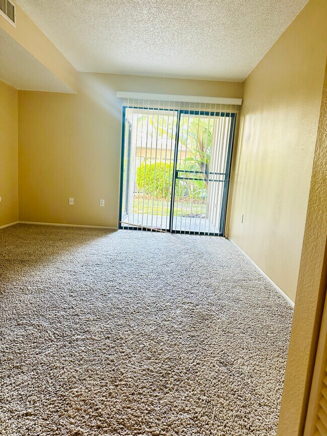 Foto del edificio - 2208 Bahia Vista St