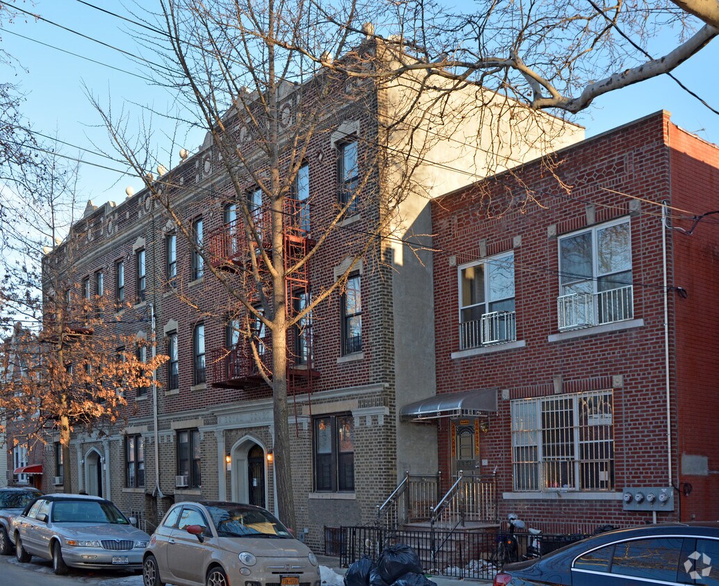 Primary Photo - 1053 64th St