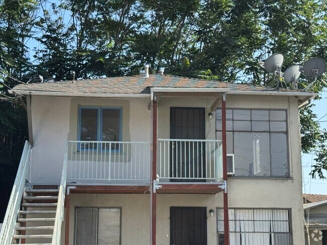 Building Photo - 416 E Cypress St
