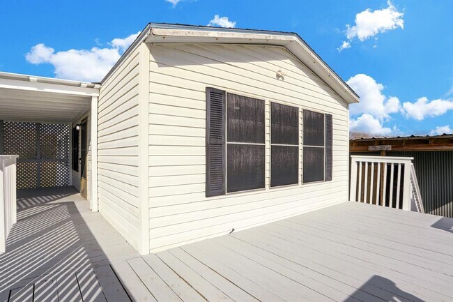 Building Photo - 5806 TX-35