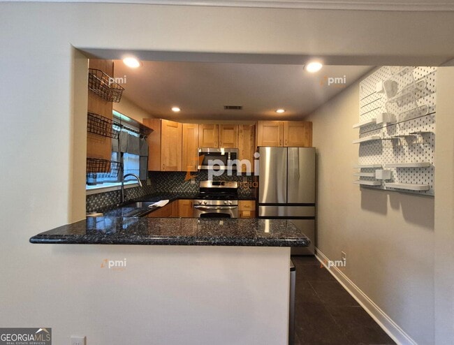 Building Photo - 2080 Hilburn Dr SE