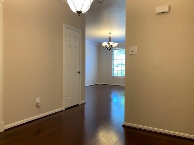 Building Photo - 2255 Braeswood Park Dr