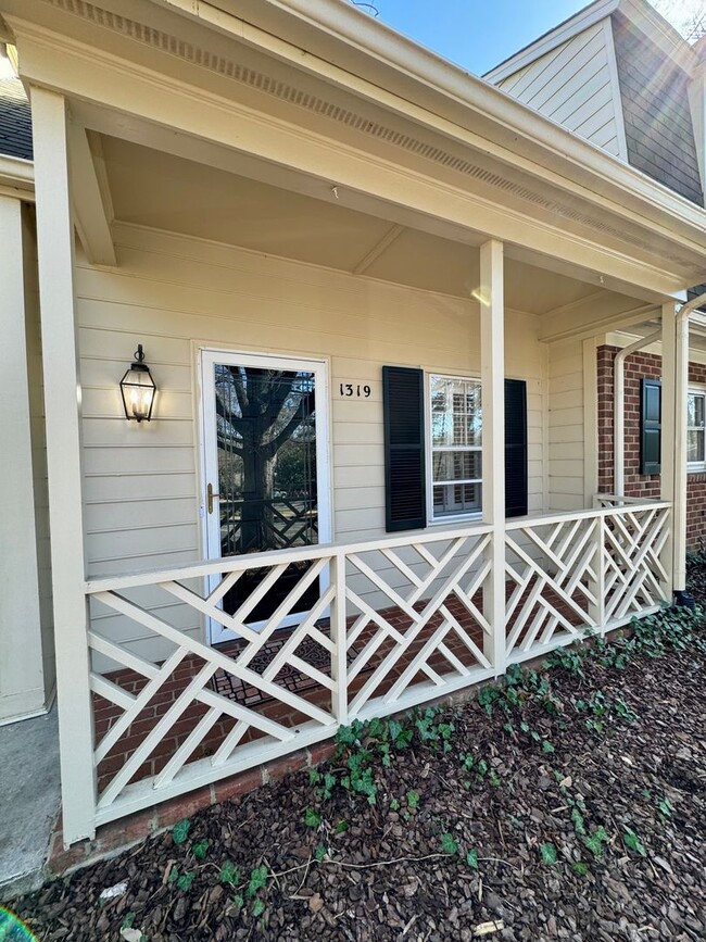 Foto del edificio - 3 BR 2 Bath Townhome