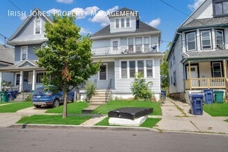Building Photo - 104 Grote St