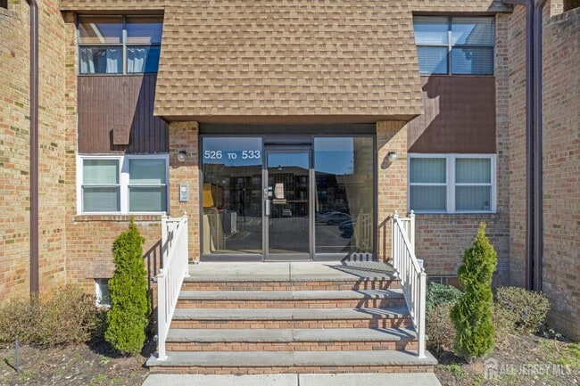 Building Photo - 529 Sharon Garden Ct