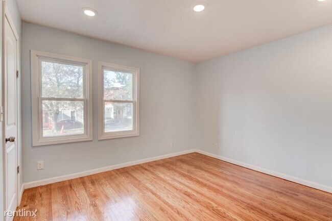 Building Photo - 3 br, 1 bath House - 1102 Park St