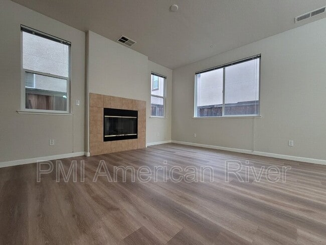 Foto del edificio - 8143 Crystal Walk Cir