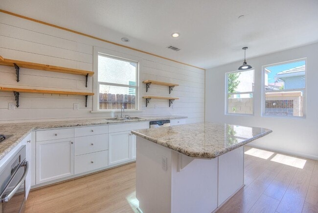 Building Photo - Spacious 3-Bedroom Home with a Backyard in Harlan Ranch Community!