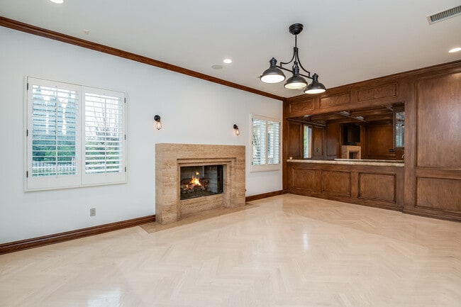 Building Photo - 9844 Whitwell Dr