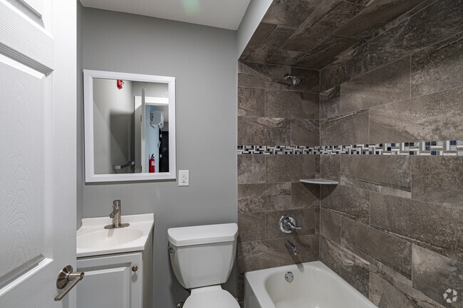 Studio - Unit 3 - Bathroom - 57 Peters Place