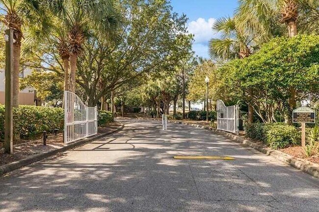 Foto del edificio - 4742 Amhurst Cir