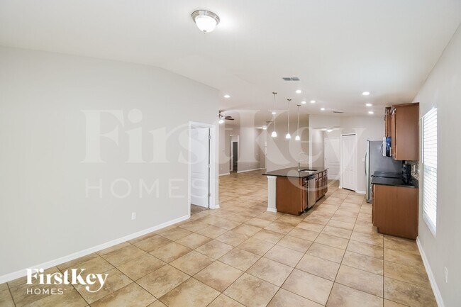 Foto del edificio - 16126 Dowing Creek Dr