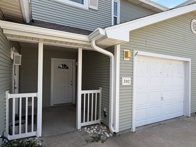 Foto del edificio - ISLAND TOWNHOME IN A GATED COMMUNITY