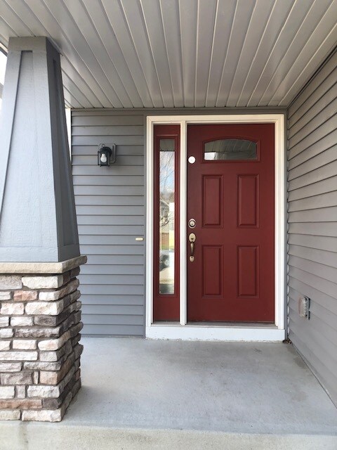 Foto del edificio - 3716 Marigold Dr