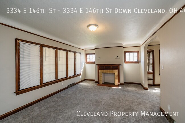 Building Photo - Charming Cleveland Duplex