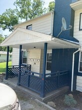 Building Photo - 528 Grove St