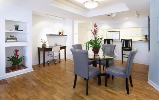 Building Photo - Gorgeous Russian Hill 2BD/2BA Condo with W...