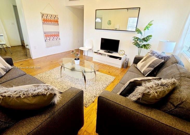 Foto principal - 233 80th St