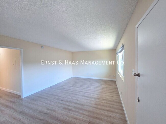 Foto del edificio - 5535 Ackerfield Ave