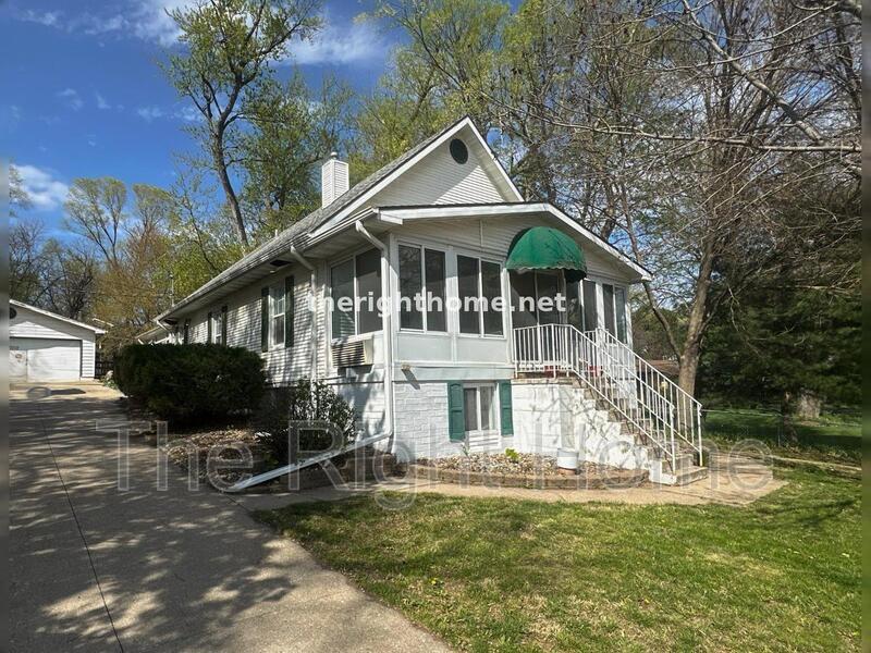 Foto principal - 902 Harrington Ave