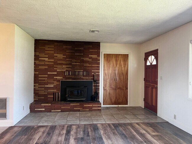 Foto del edificio - 3 Bedroom, 2.5 Bath House