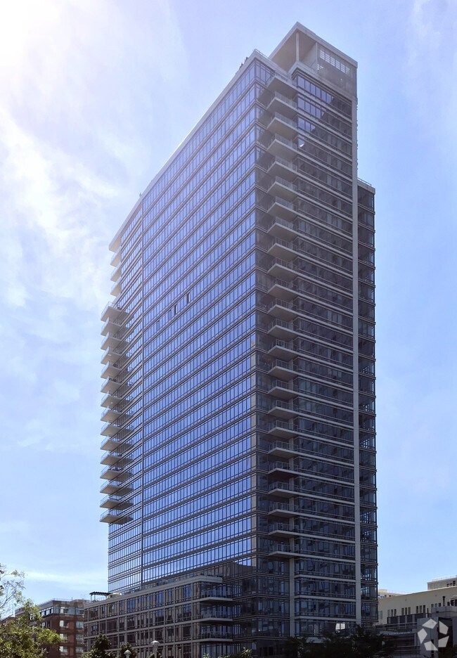 Fotografía del edificio - Two Northside Piers