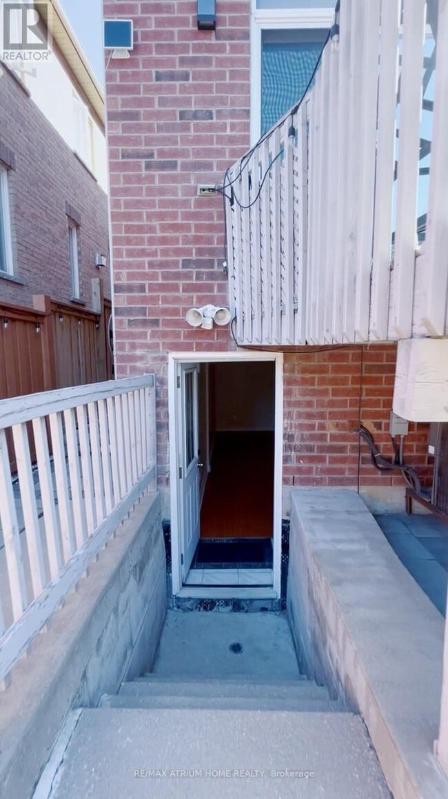 Building Photo - 4576 Centretown Way