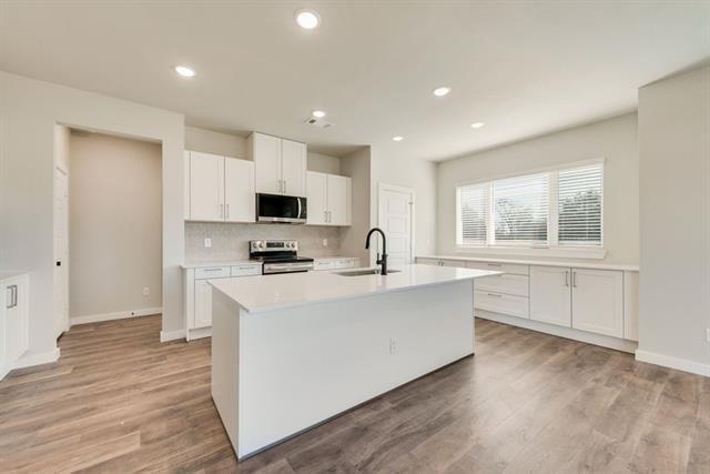 Building Photo - 4254 Clovis St