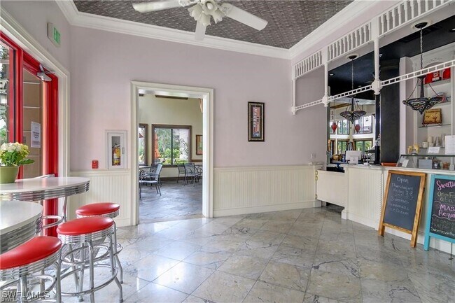 Foto del edificio - 9065 Albion Ln N