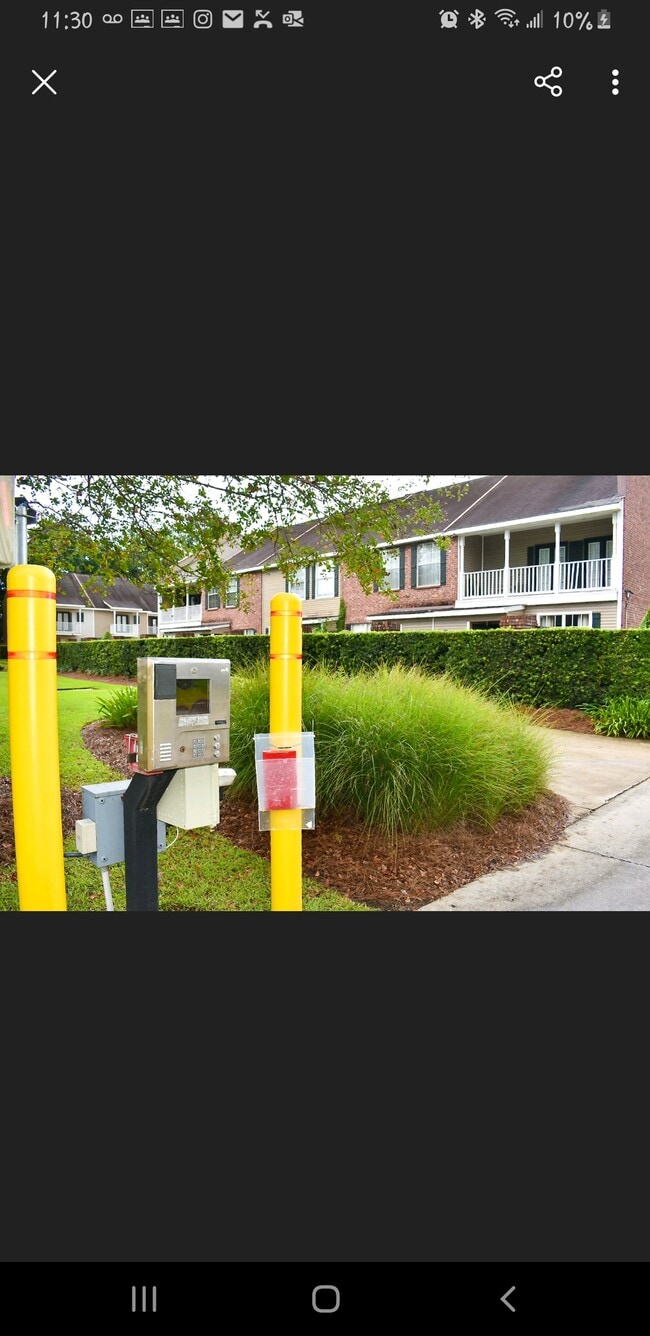 Gate access box - 5172 Arlington Ct