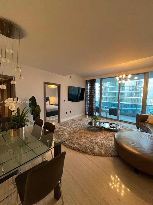 Building Photo - 200 Biscayne Blvd Way