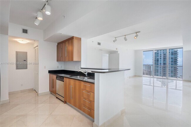 Foto del edificio - 325 S Biscayne Blvd