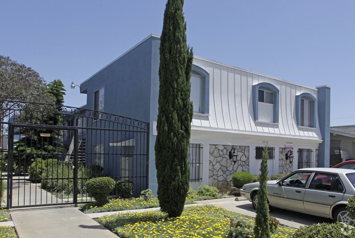 Building Photo - 3959 Texas St