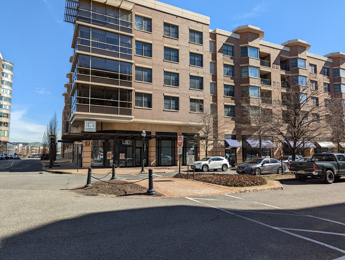 Grandview Building - 20 Ave at Port Imperial