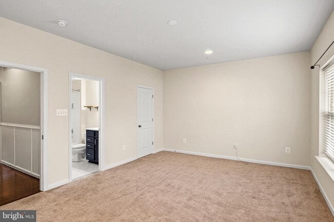 Building Photo - 214 Tanner Ln