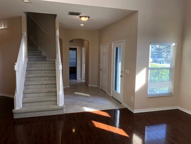 Building Photo - 1561 Travertine Terrace