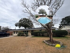 Building Photo - 16 Chelsea Dr NW