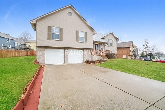 Foto del edificio - 914 SW Foxtail Dr