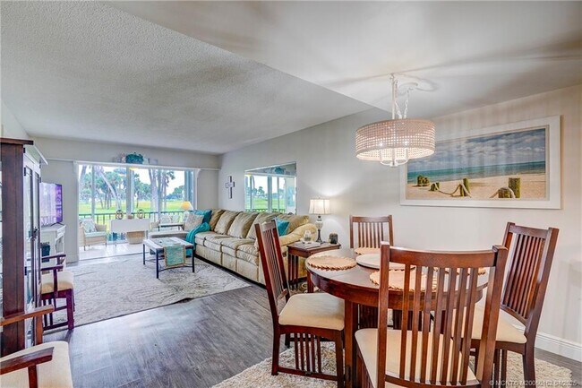 Building Photo - 5563 NE Gulfstream Way