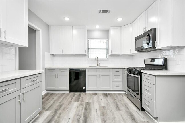 Building Photo - 5631 Canterway Dr
