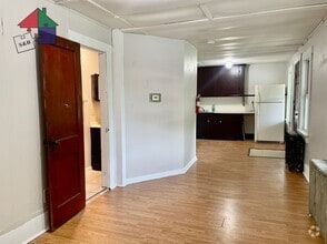 Building Photo - 831 Graniteville Rd